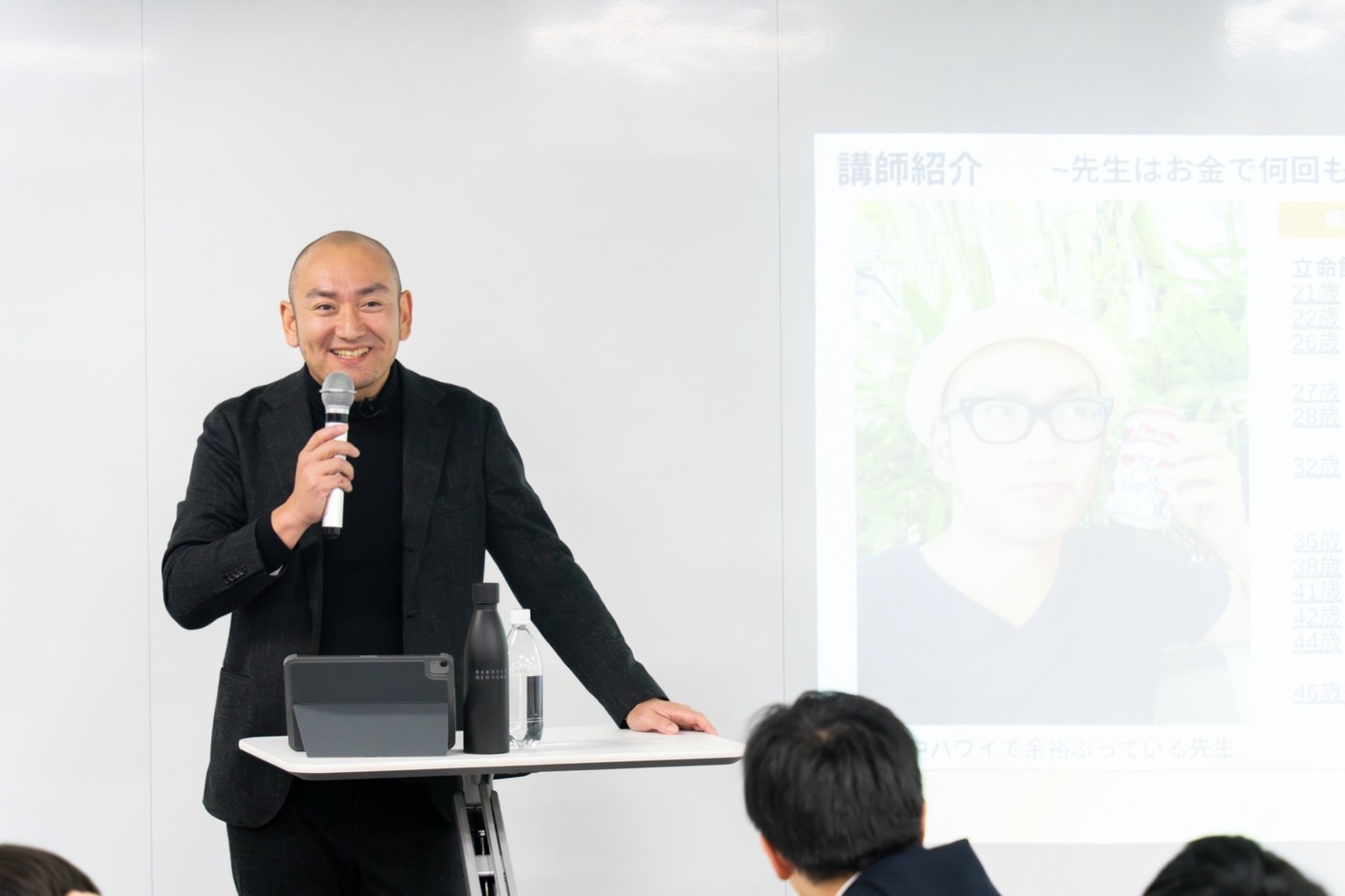社員一人ひとりとの個別面談・セミナーの様子